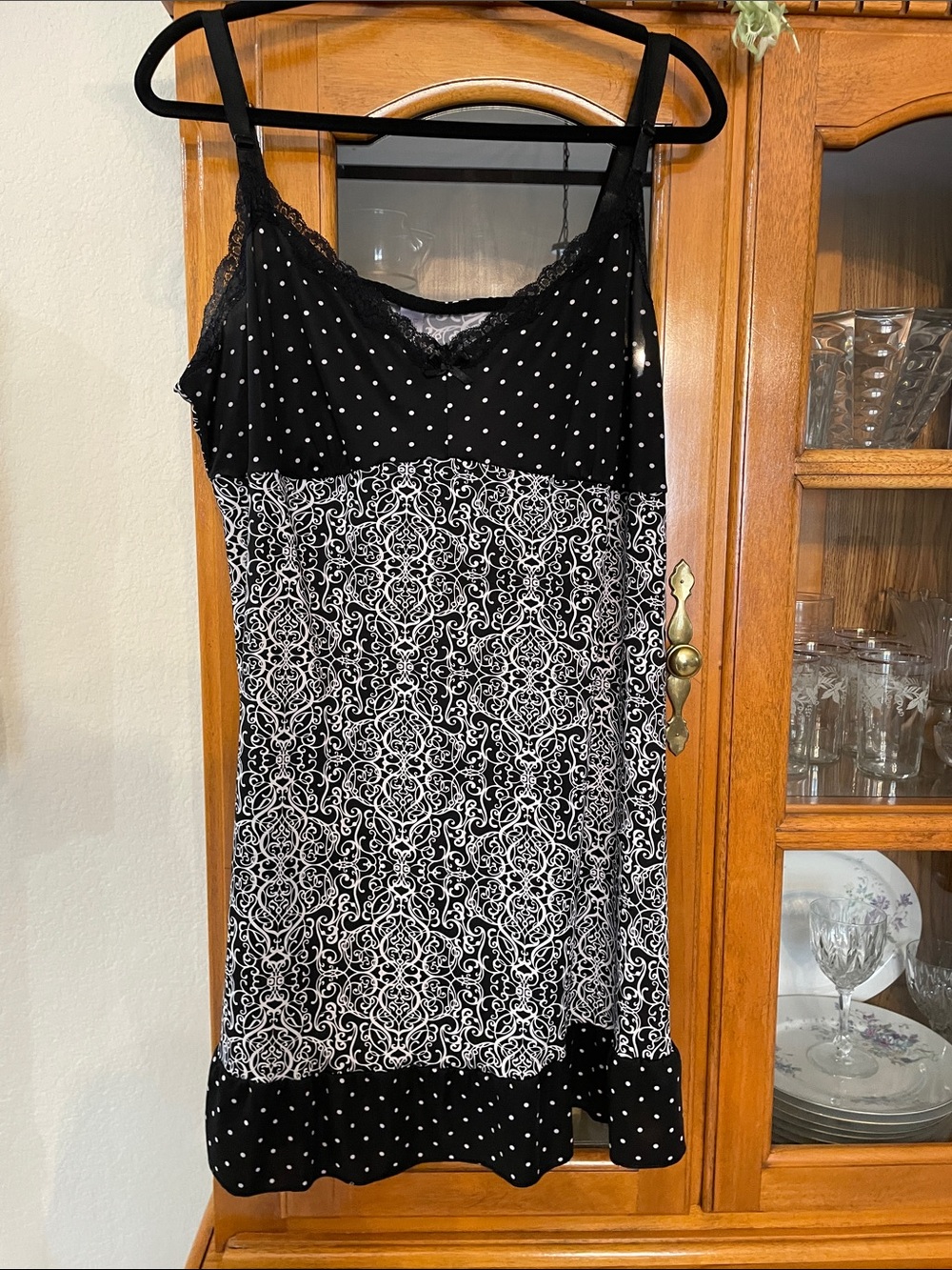 DELTA BURKE plus SZ 3X Black & White Printed Slip gown w front lace adj straps - Picture 4 of 10